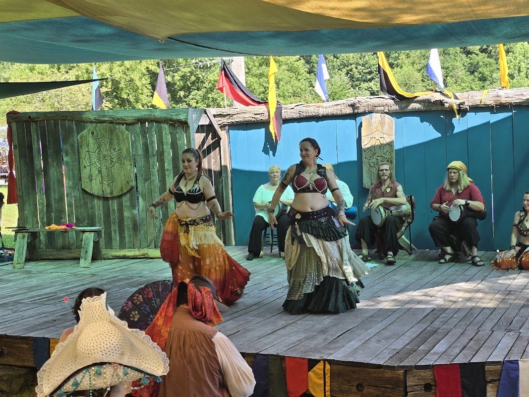 Ren In The Glen photo 2