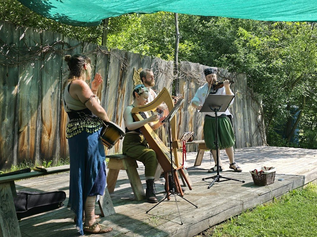 Ren In The Glen photo 3